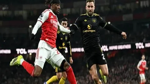 76人终结湖人4连胜，马克西狂砍43分詹姆斯砍下31分8板9助